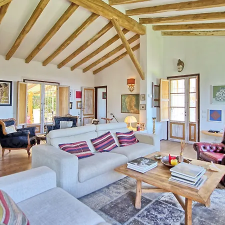 فيلة Oliveta By Posarellivillas